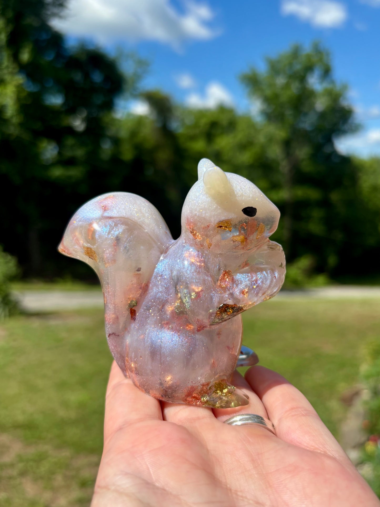 LARGE Squirrel Opal/Gold Flake