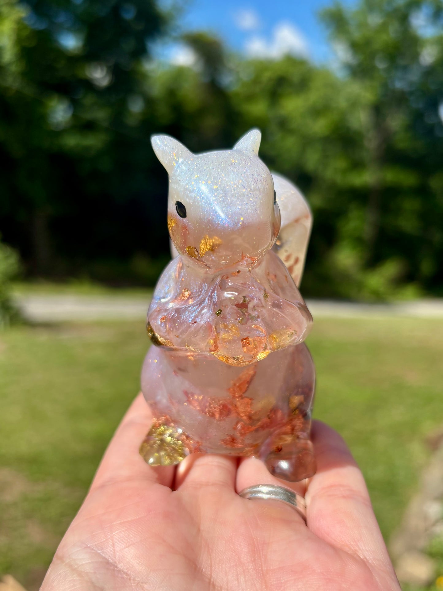 LARGE Squirrel Opal/Gold Flake