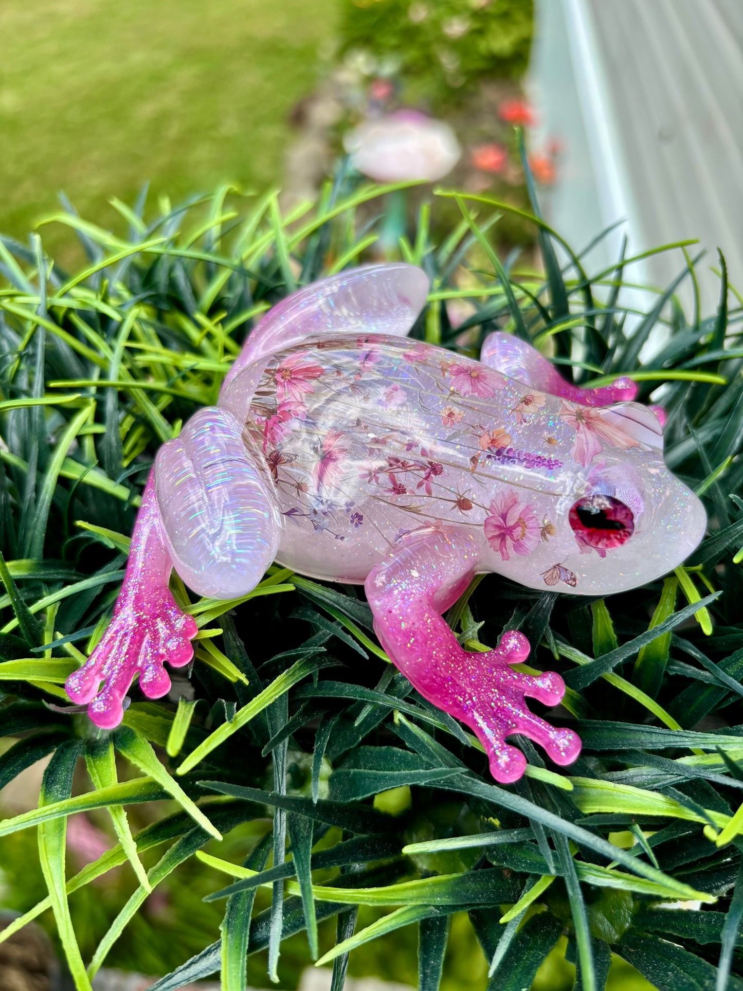 Frog Wildflowers Pink