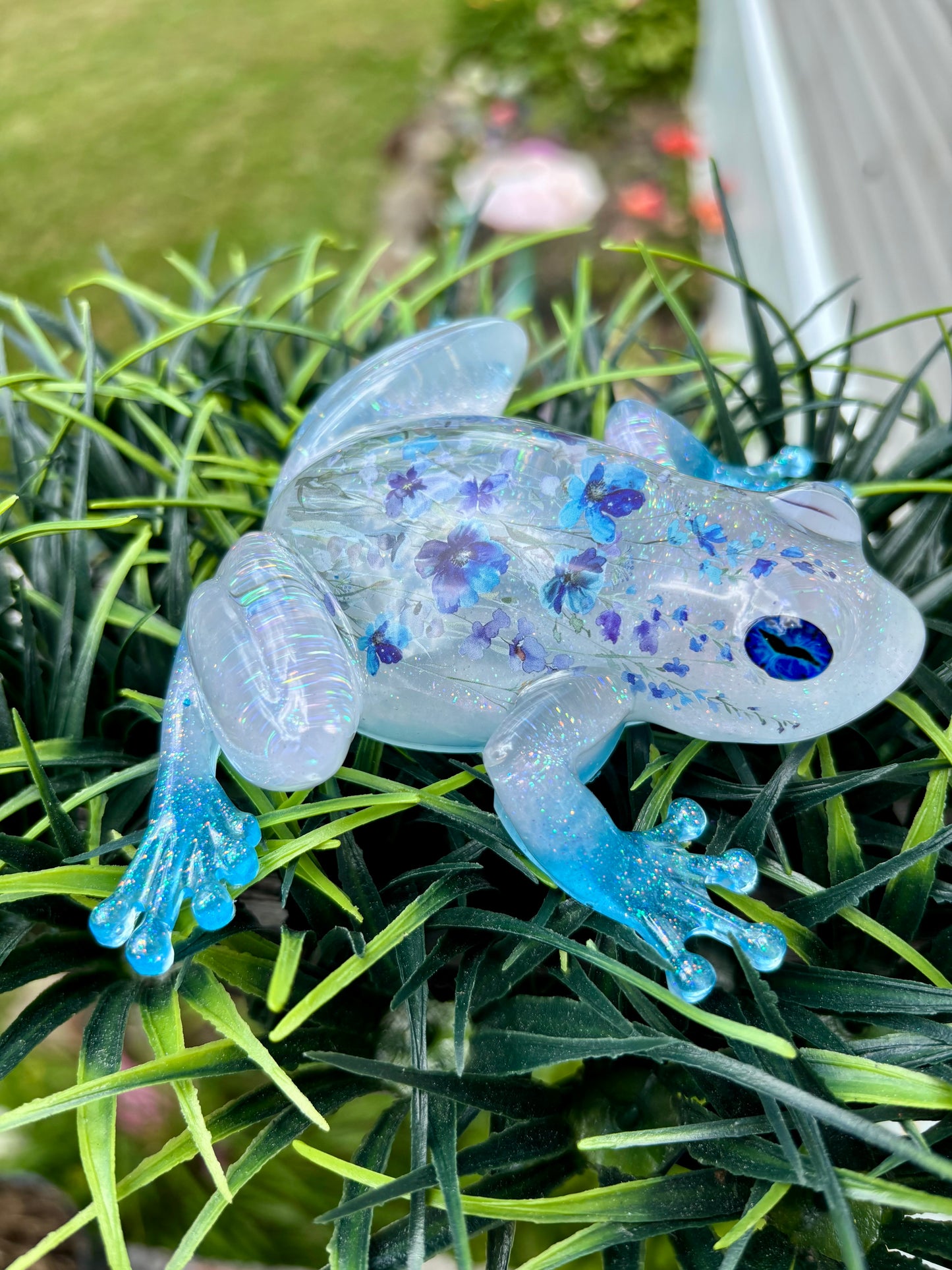 Frog Wildflowers Blue