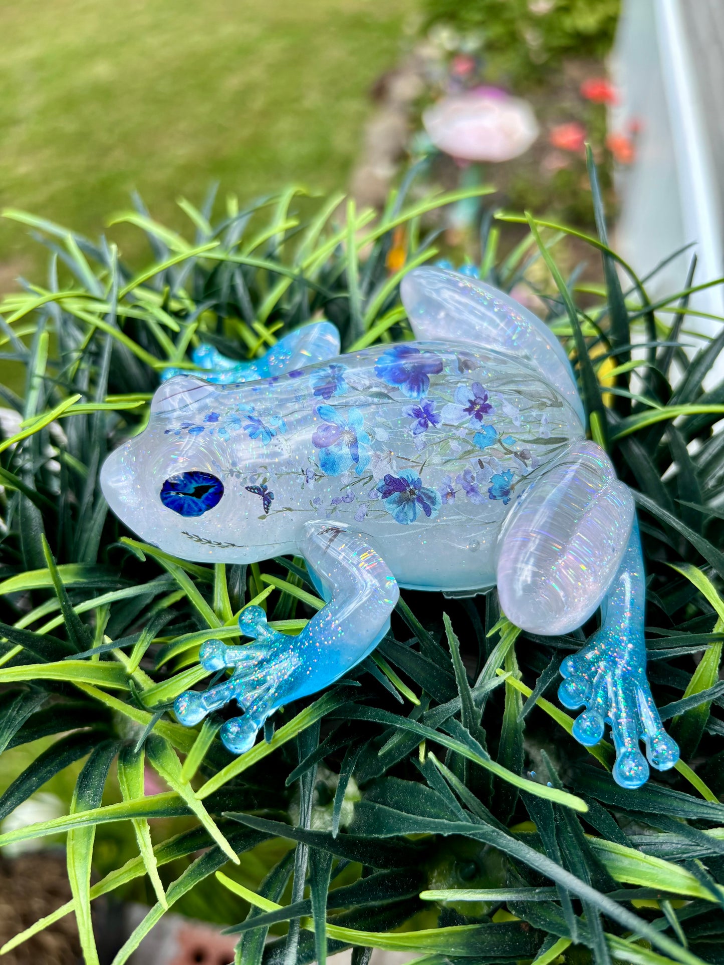 Frog Wildflowers Blue