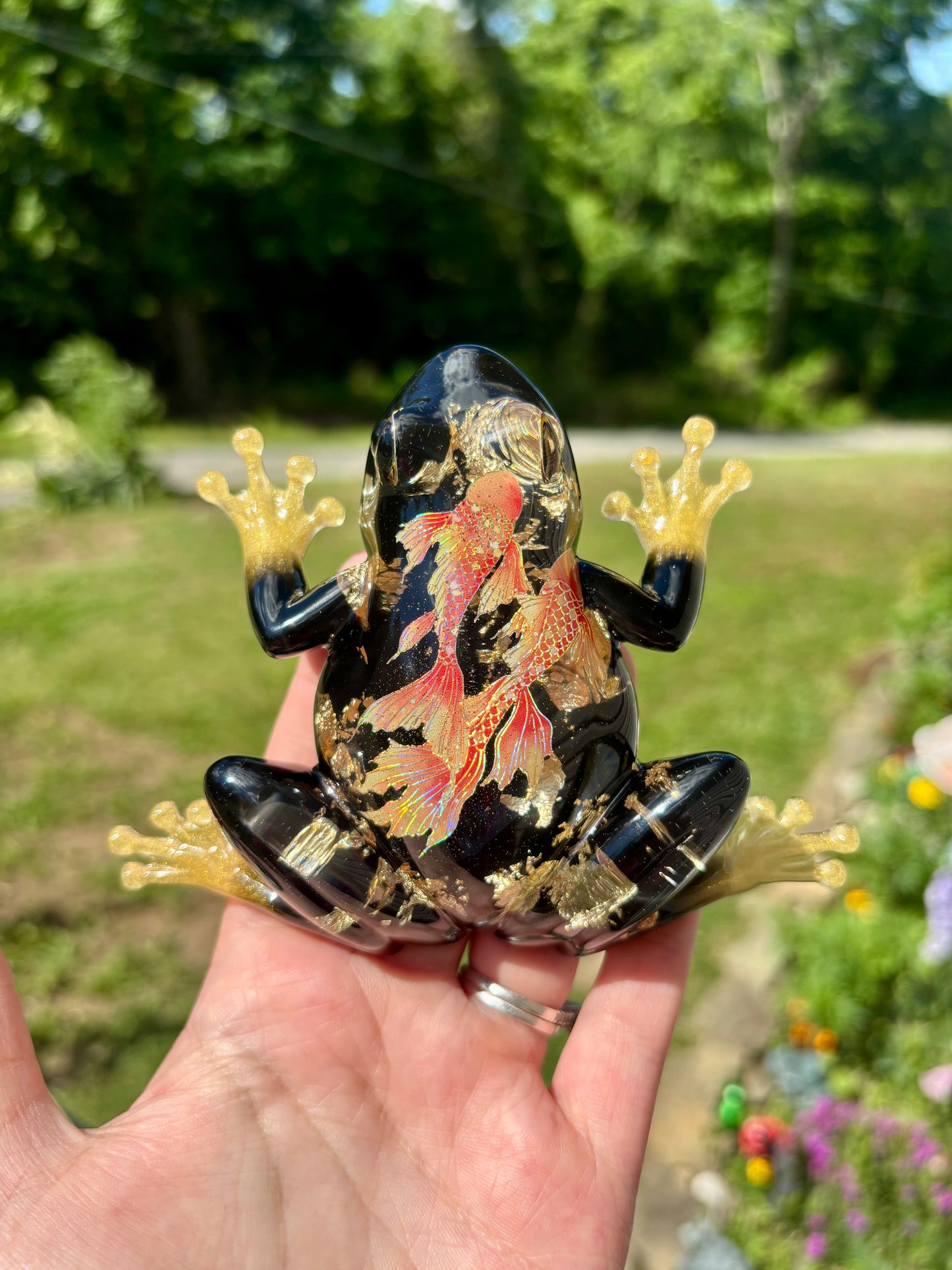Frog Gold Flake Goldfish